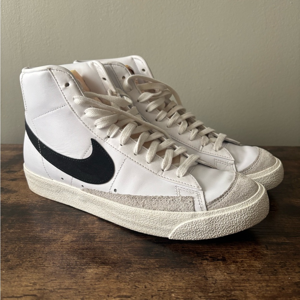 Nike Blazer Mid 77 Shoes White w/Black Swoosh BQ6806-100 Men's Size 9.5